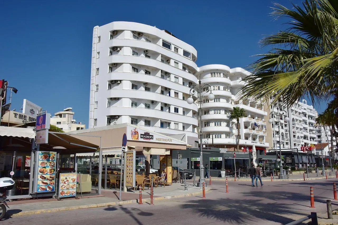 Kolonaki Seaview Apartments Larnaca